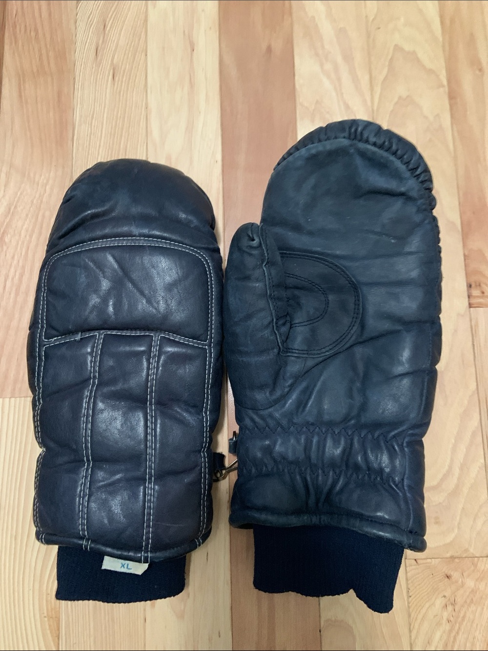 Conroy Men’s Dark Blue Leather Mittens size XL